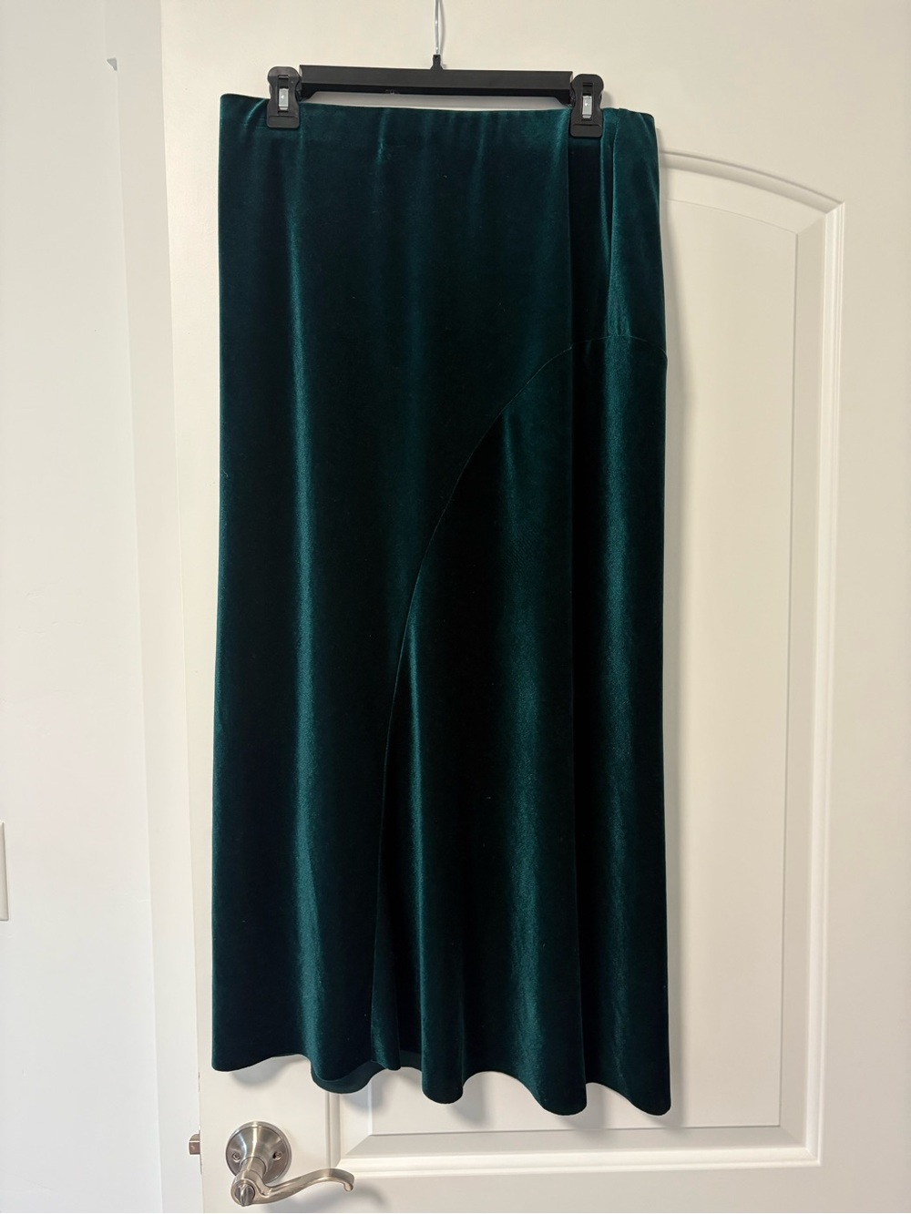 Zara Velvet Skirt in Emerald Green